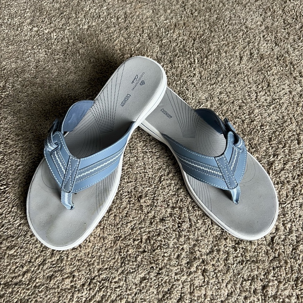 Cloudsteppers by Clarks Women’s Blue and Gray Sandals